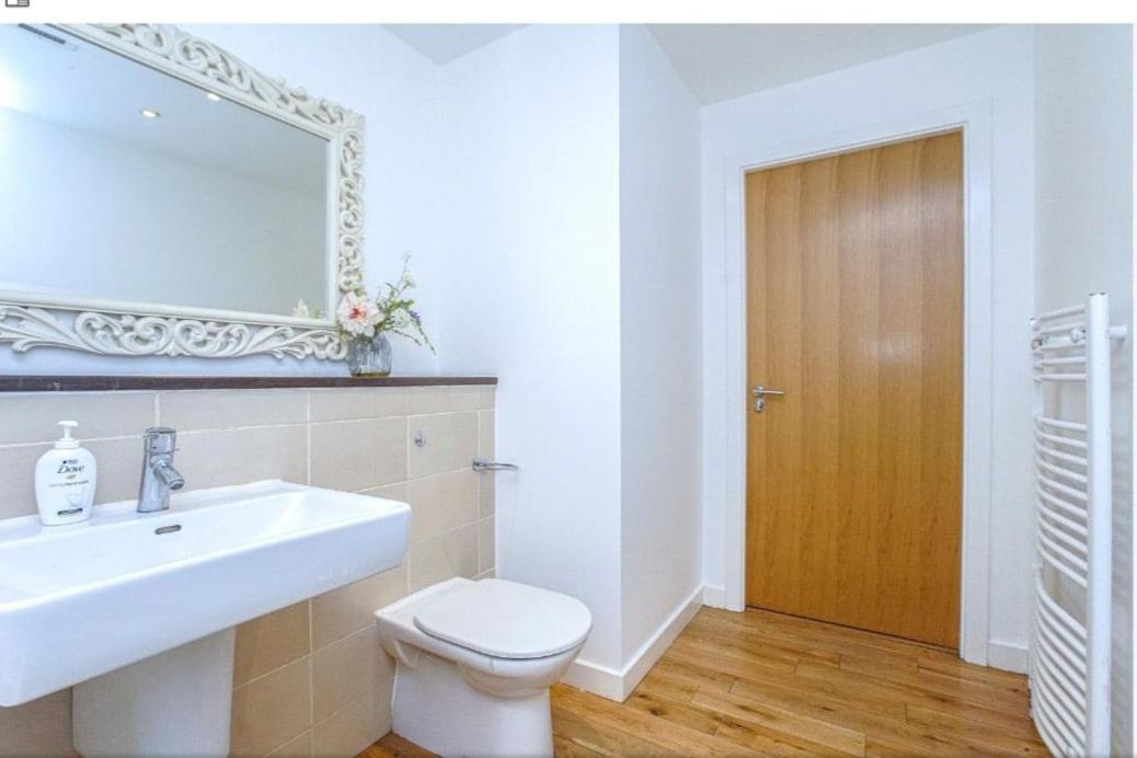 Oswald Apartment - Glasgow City Centre Buitenkant foto