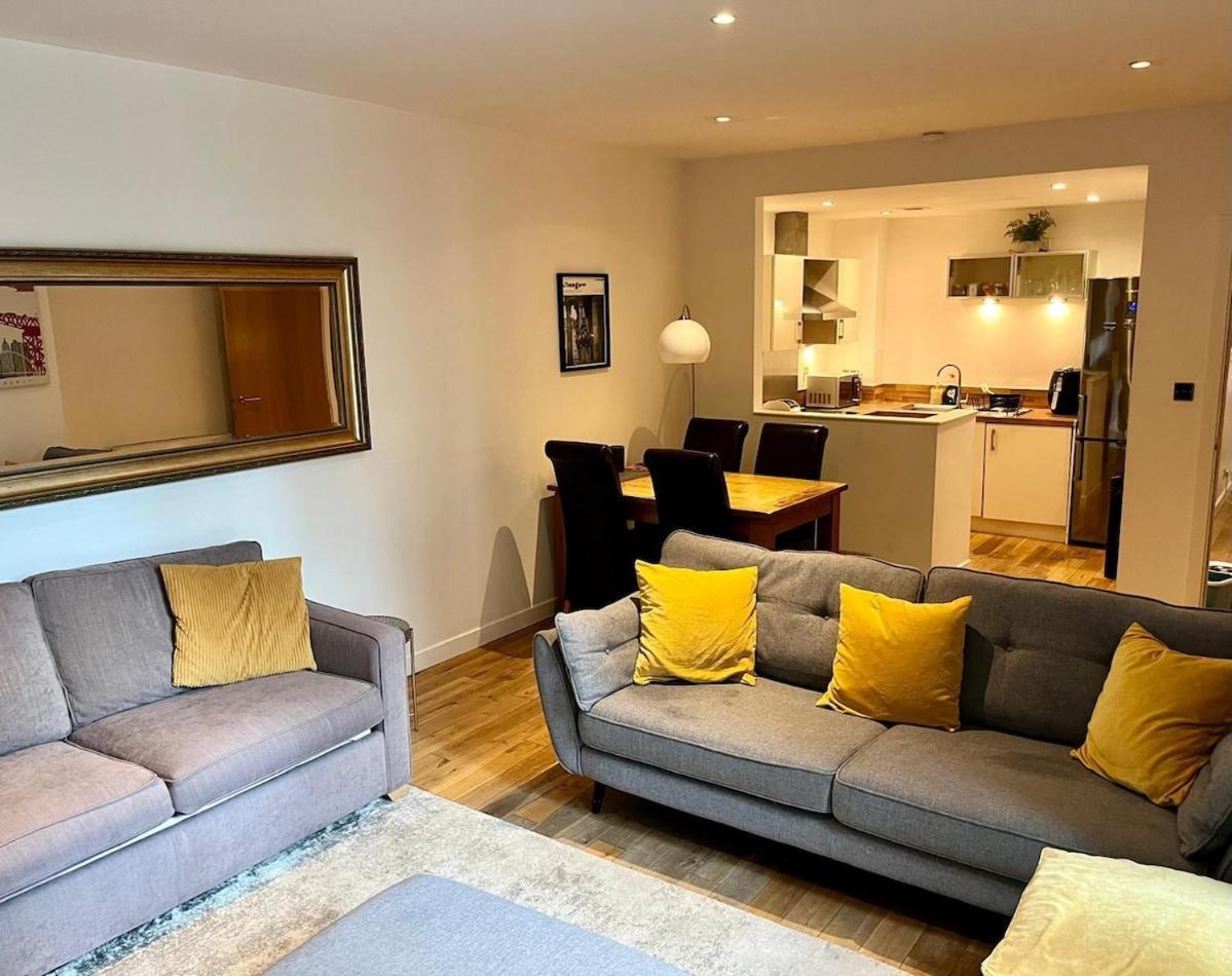 Oswald Apartment - Glasgow City Centre Buitenkant foto