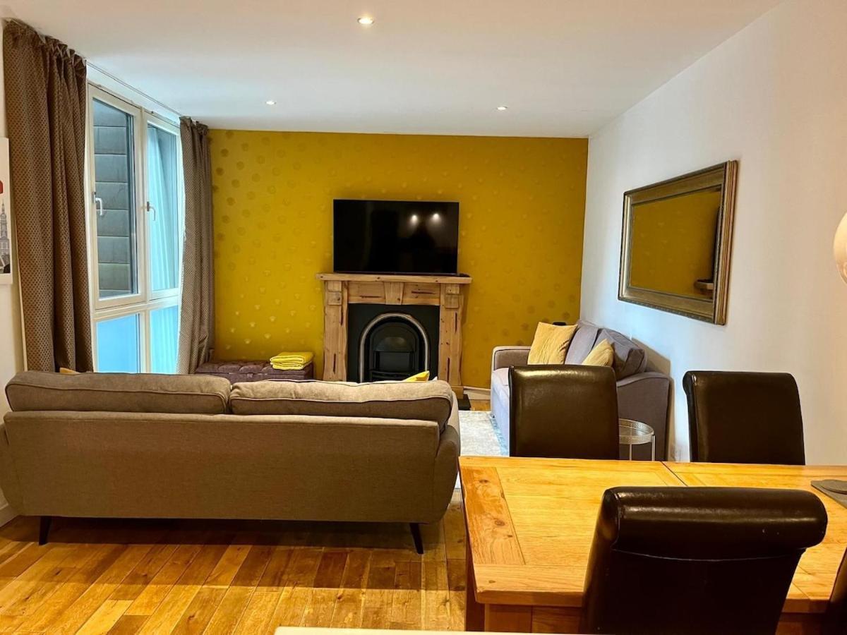Oswald Apartment - Glasgow City Centre Buitenkant foto